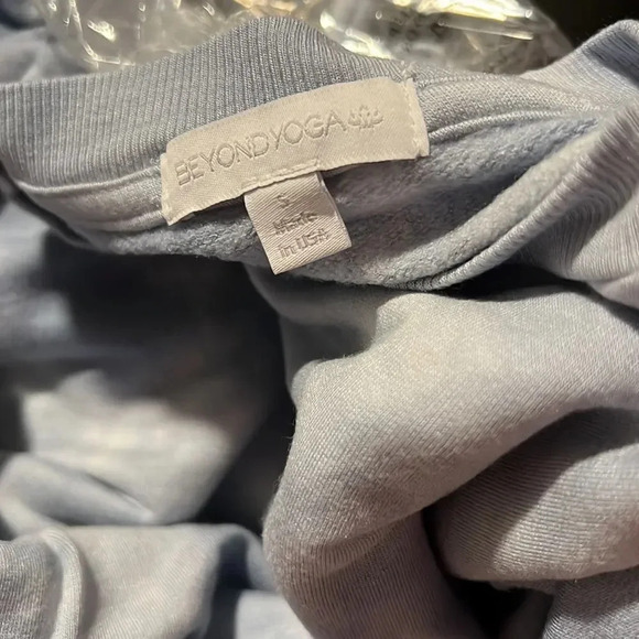 Beyond Yoga Blue Dream & Gray Cloud Tie-Dye Day to Day Pullover S - Picture 6 of 7